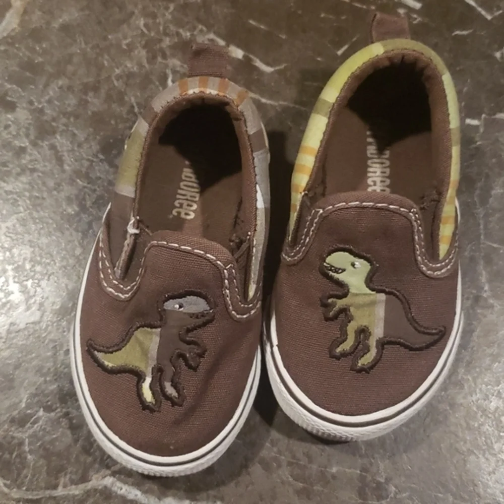 Baby Dino loafers size‎ 4